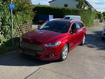 Gebraucht Ford Mondeo Titanium 150 PS (110 kW) 2015 Rot Limousine