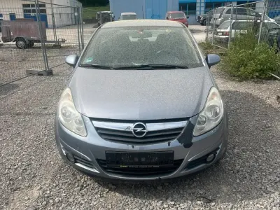 Używany Opel Corsa 70 KM (51 kW) 2008 Szary Hatchback