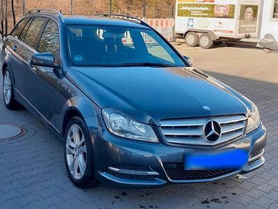 Gebraucht Mercedes 200 136 PS (100 kW) 2013 Grau Kombi