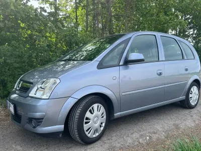 Używany Opel Meriva Edition 90 KM (66 kW) 2008 Srebrny Minivan