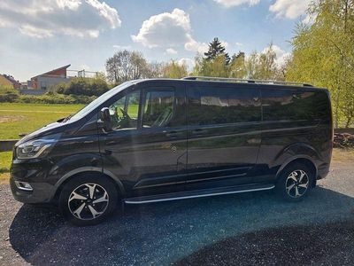 Second-hand Ford Tourneo Active 131 CP (96 kW) 2022 Negru Monovolum