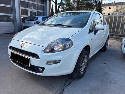 Gebraucht Fiat Punto Lounge 77 PS (56 kW) 2015 Weiß Kleinwagen