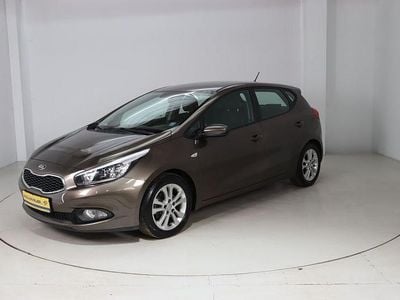 Gebraucht Kia Ceed Edition 7 99 PS (72 kW) 2012 Beige Kleinwagen