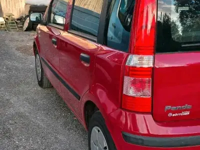 Gebraucht Fiat Panda 54 PS (39 kW) 2009 Rot Kleinwagen