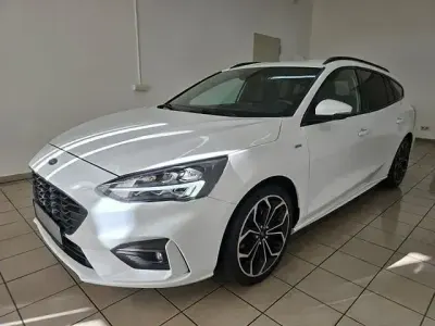Käytetty Ford Focus ST-Line 182 HP (133 kW) 2019 Valkoinen Farmari