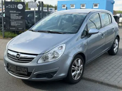 Używany Opel Corsa Edition 80 KM (58 kW) 2006 Srebrny Hatchback