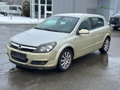 Gebraucht Opel Astra 125 PS (91 kW) 2004 Gelb Limousine
