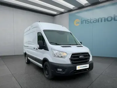 Używany Ford Transit Trend 131 KM (96 kW) 2021 Biały Sedan/Limuzyna