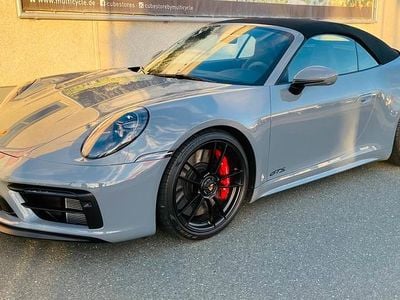Porsche 911 Carrera 4 GTS