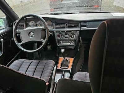 Gebraucht Mercedes 190 100 PS (73 kW) 1994 Limousine