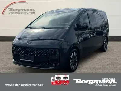 Gebraucht Hyundai Staria Signature 177 PS (130 kW) 2023 Grau Van / Kleinbus