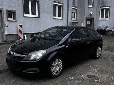 Schwarz Gebraucht 2009 Opel Astra GTC Coupé | 2.300 € (Fairer Preis)