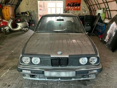 Usata BMW 316 100 CV (73 kW) 1988 Argento Berlina