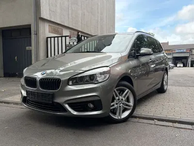 Gebraucht BMW 220 Gran Tourer Sport Line 192 PS (141 kW) 2017 Silber Van / Kleinbus