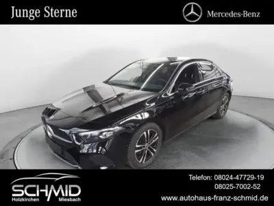 Gebraucht Mercedes A180 Progressive 116 PS (85 kW) 2025 Metalliclack kosmosschwarz Limousine