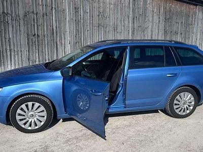 Gebraucht Skoda Octavia Ambition 150 PS (110 kW) 2016 Blau Kleinwagen