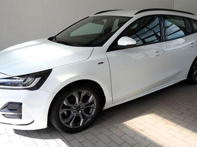 Gebraucht Ford Focus ST-Line 116 PS (85 kW) 2023 Weiß Limousine