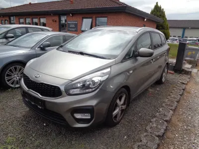 Gebraucht Kia Carens Edition 7 166 PS (122 kW) 2017 Silber Van / Kleinbus