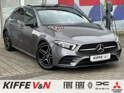 Gebraucht Mercedes A180 AMG line 136 PS (100 kW) 2022 Mountaingrau  met. Limousine