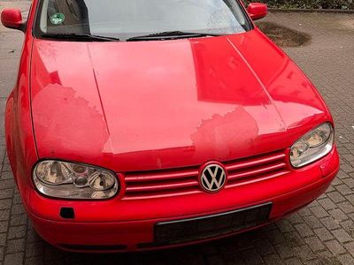 Gebraucht VW Golf IV 74 PS (54 kW) 1999 Rot Kleinwagen
