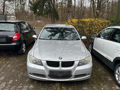Gebraucht BMW 320 150 PS (110 kW) 2008 Silber Limousine
