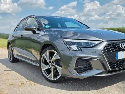 Gebraucht Audi A3 S-Line 150 PS (110 kW) 2022 Grau Limousine