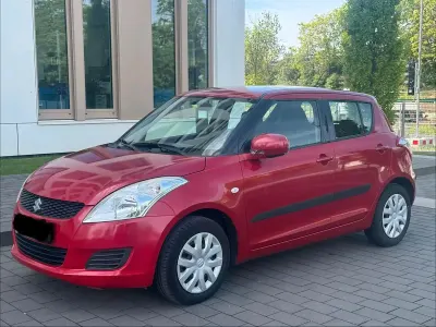 Gebraucht Suzuki Swift 94 PS (69 kW) 2011 Rot Kleinwagen