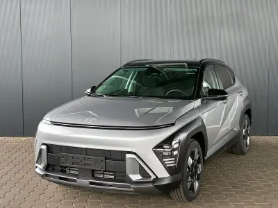 Neu Hyundai Kona Comfort 170 PS (125 kW) 2025 Shimmering silver / dach schwarz SUV