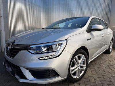 Używany Renault Mégane GrandTour Play 101 KM (74 kW) 2018 Szary Kombi