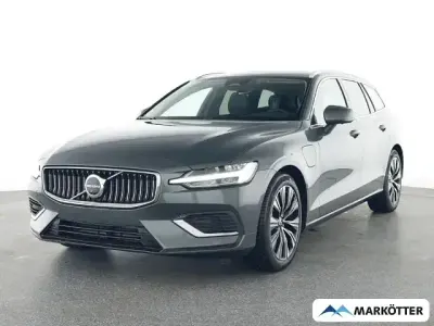 Gebraucht Volvo V60 Plus 455 PS (334 kW) 2025 Forest lake Kombi