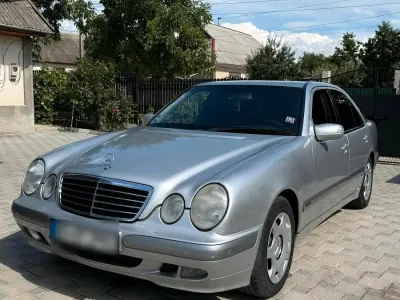 Gebraucht Mercedes E320 197 PS (144 kW) 2000 Silber Limousine