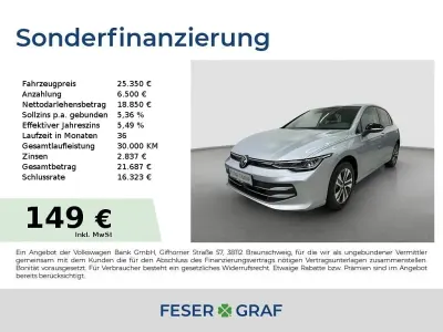 Gebraucht VW Golf VIII 116 PS (85 kW) 2025 Oyster silver metallic Limousine