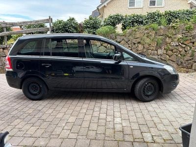 Second-hand Opel Zafira Enjoy 140 CP (102 kW) 2012 Negru Monovolum