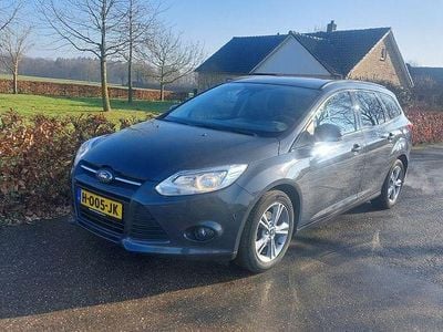 Gebraucht Ford Focus Titanium 126 PS (92 kW) 2013 Grau Kombi