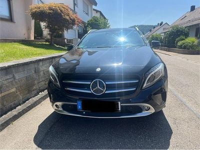 Mercedes GLA200