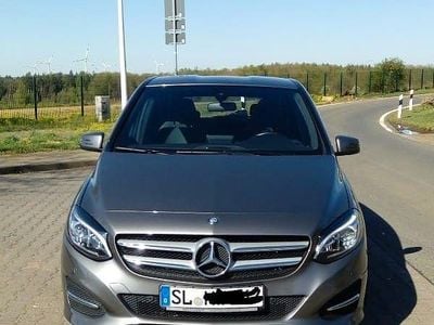 Mercedes B200