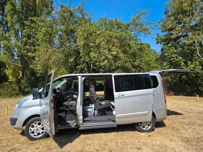 Gebraucht Ford Tourneo 125 PS (91 kW) 2014 Grau Van / Kleinbus