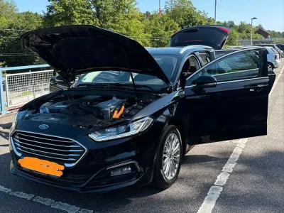 Używany Ford Mondeo Titanium 140 KM (102 kW) 2022 Czarny Sedan/Limuzyna