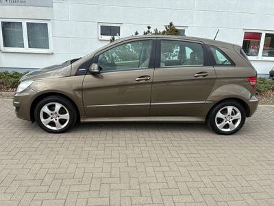 Gebraucht Mercedes B170 116 PS (85 kW) 2009 Braun Van / Kleinbus