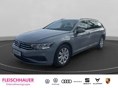 Usata VW Passat Basis 150 CV (110 kW) 2023 Grigio Station wagon