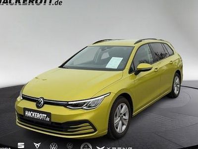 Gebraucht VW Golf VIII Life 150 PS (110 kW) 2023 Gelb Kombi