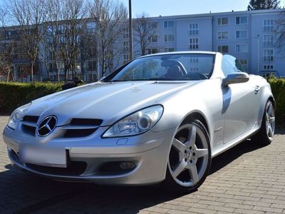 gebraucht Mercedes SLK200 *NAVI*SHZ*NHZ*AMG-LINE*SPORTSITZE*