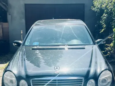 Gebraucht Mercedes E240 177 PS (130 kW) 2005 Schwarz Limousine