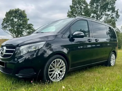 Gebraucht Mercedes V220 Edition 163 PS (119 kW) 2017 Schwarz Van / Kleinbus