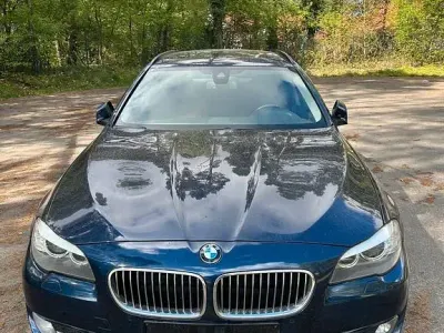 Gebraucht BMW 520 184 PS (135 kW) 2012 Blau Kombi