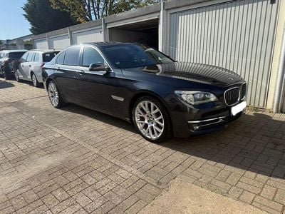 BMW 730