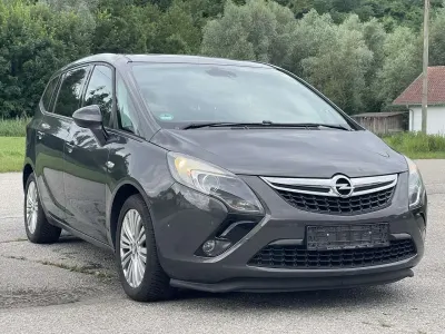 Gebraucht Opel Zafira Tourer Edition 140 PS (102 kW) 2016 Plat.anthr./rogrey/0j:silbergr Van / Kleinbus
