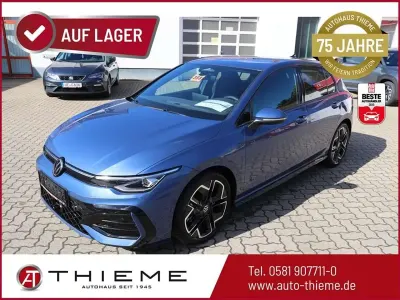 Ny VW Golf VIII R-line Plus 150 HK (110 kW) 2026 Blå Sedan