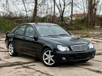 Gebraucht Mercedes C180 Sport Edition 143 PS (105 kW) 2005 Blau Limousine