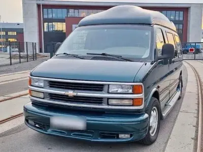 Gebraucht Chevrolet G 245 PS (180 kW) 1996 Grün Van